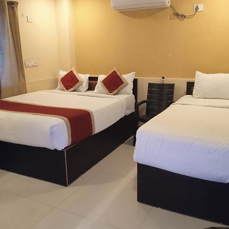 The Royal Inn Visakhapatnam Exterior foto